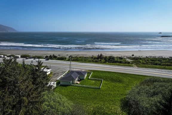 Surfer's South Beach - Image 1